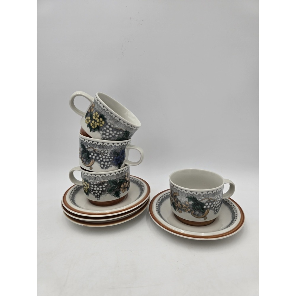 Goebel Burgund 4 set cups and saucers 8 piece total vintage